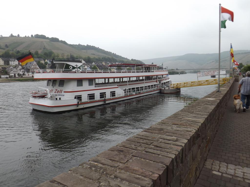 B&B Pension Winzerhaus Zell-Mosel Eksteriør bilde